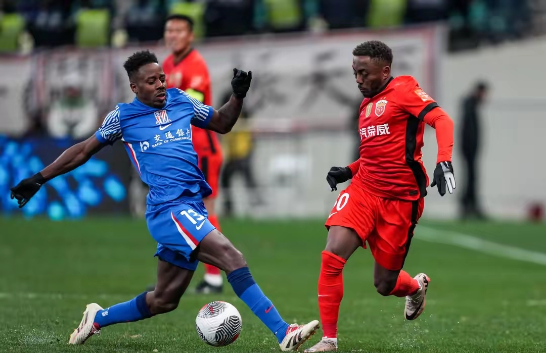 爱游戏app下载 -关于窗口期突围战来临，萨克拉门托国王围绕法甲队长鼓劲，赛场秩序良好，临场指挥获称赞的信息